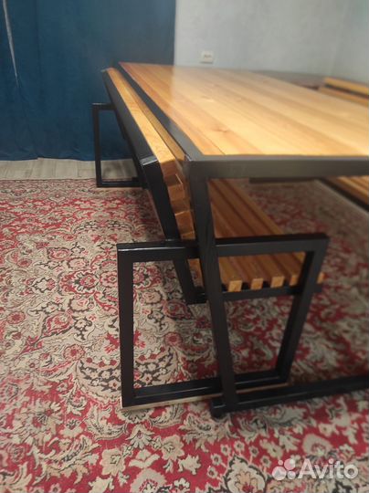 Стол и скамейки в стиле лофт для улицы и дома