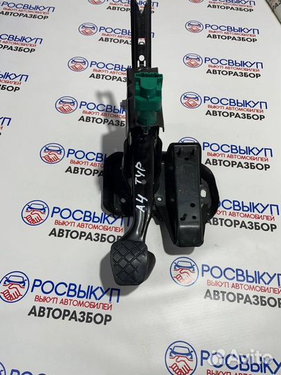 Педаль тормоза Skoda Octavia