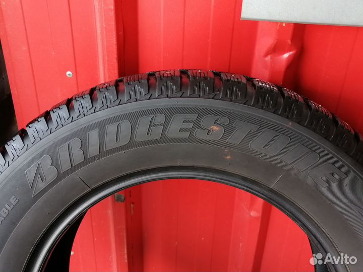 Bridgestone Ice Cruiser 7000 235/60 R16