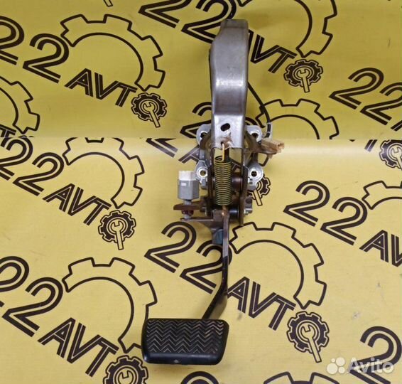 Педаль тормоза Toyota Rav4 ACA31 2AZ-FE 02.2006