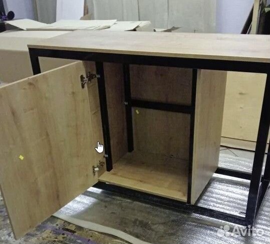 Тумба под аквариум на металлокаркасе