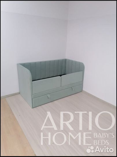 Детская кровать с мягкими бортиками