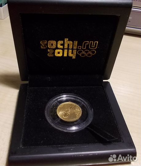 Золотая монета Сочи 2014 Бобслей