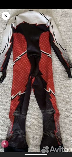 Горнолыжные комбинезоны