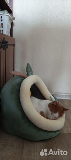 Лежанка для кошек