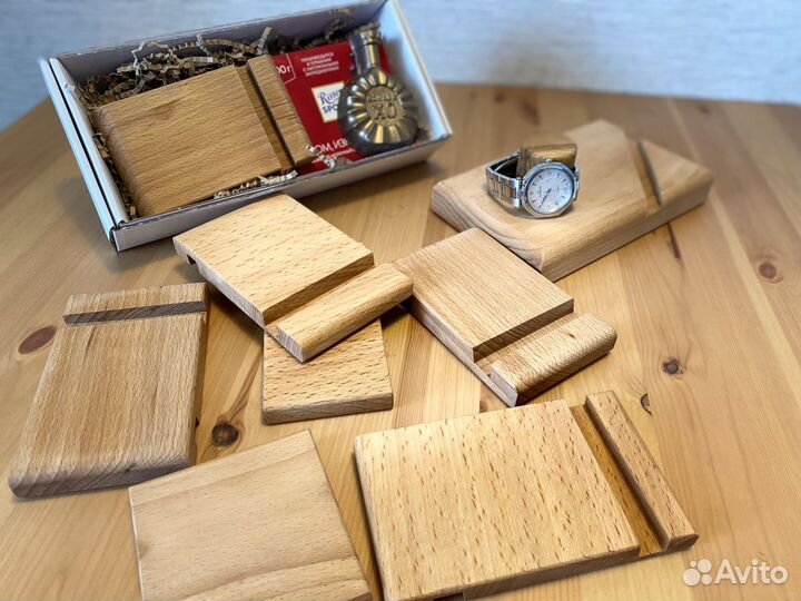 Деревянные подставки под телефон