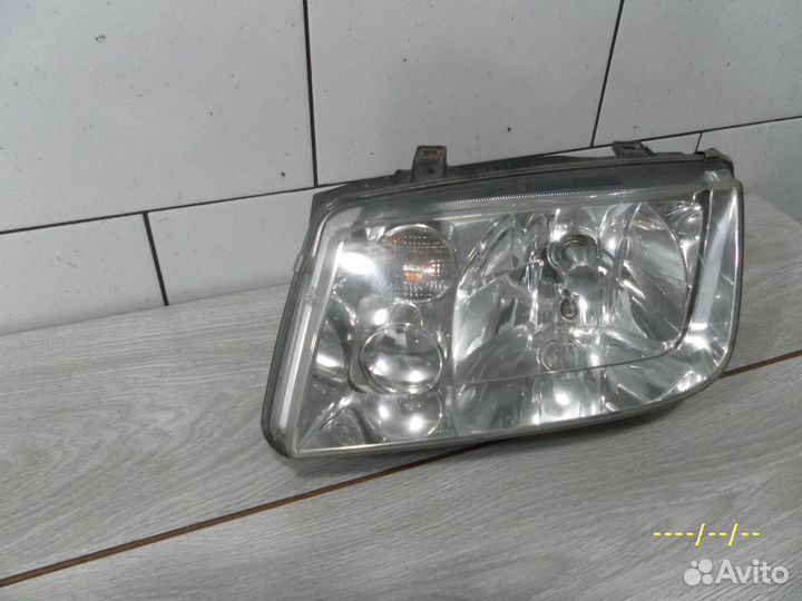 Фара левая Фольксваген бора фара