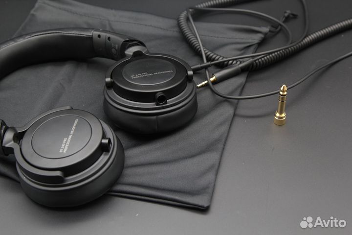 Наушники Beyerdynamic DT 240 Pro