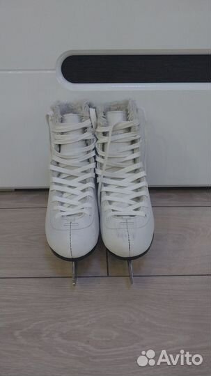 Коньки фигурные