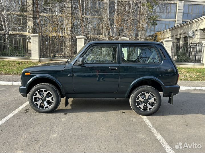 LADA 4x4 (Нива) 1.7 МТ, 2023, 17 км