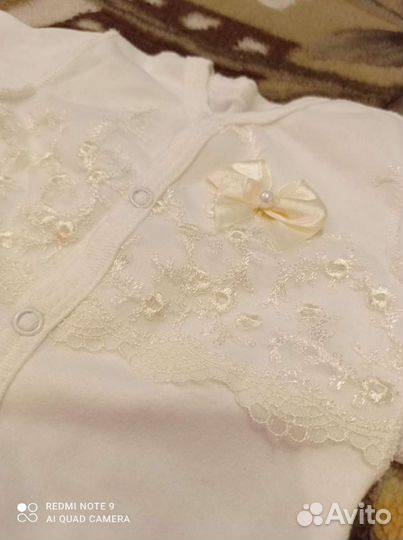 Комплект на выписку для девочки новый