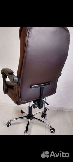 Компьютерное кресло руководителя