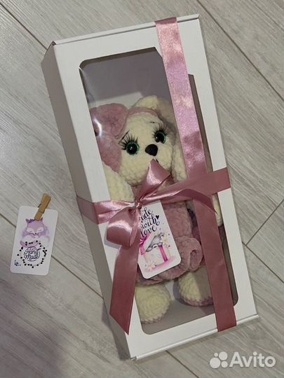 Вязанная игрушка Зайка из плюшевой пряжи