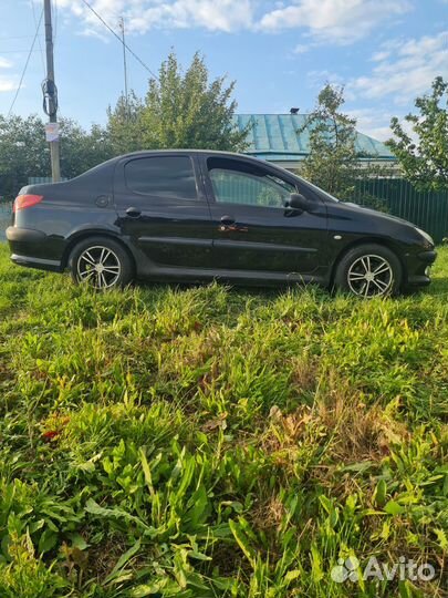 Peugeot 206 1.4 МТ, 2009, 180 000 км