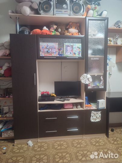 Стенка в гостиную