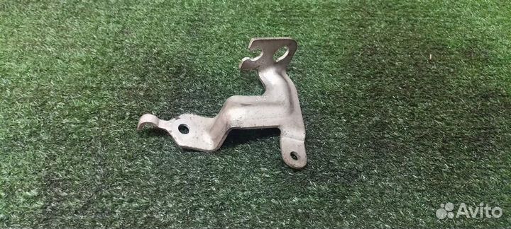 Кронштейн (сопут. товар) Audi Audi A8 4E 2002-2