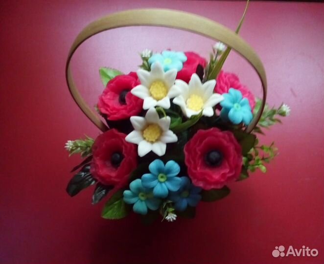 Букет с маками из мыла
