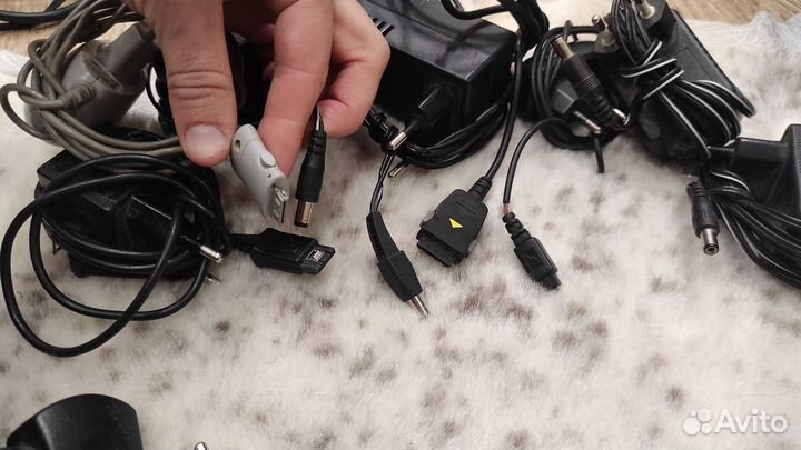 Зарядное устройство б/у, провода, всякое