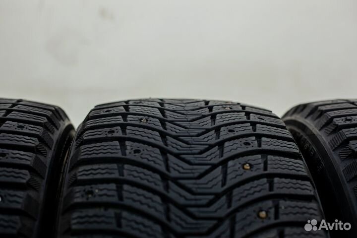 Michelin Latitude X-Ice North 3 235/45 R19 99H
