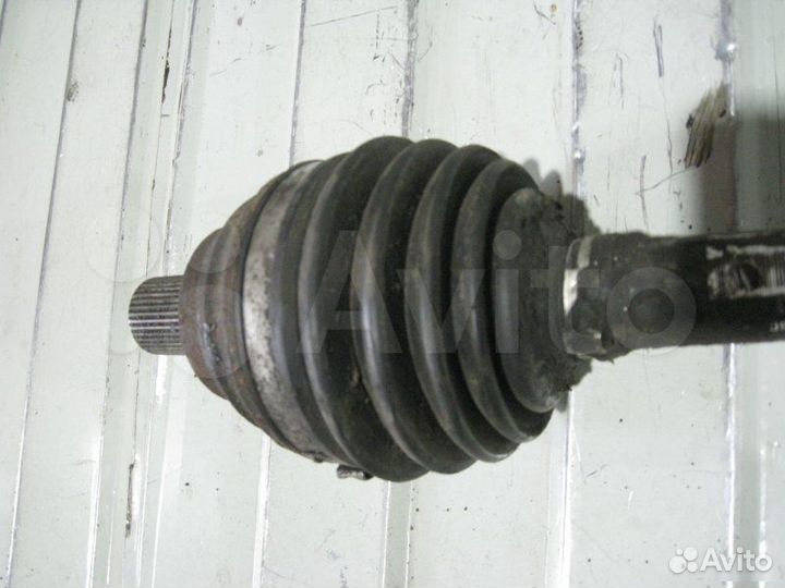 Полуось привод шрус передний Volkswagen Golf 5