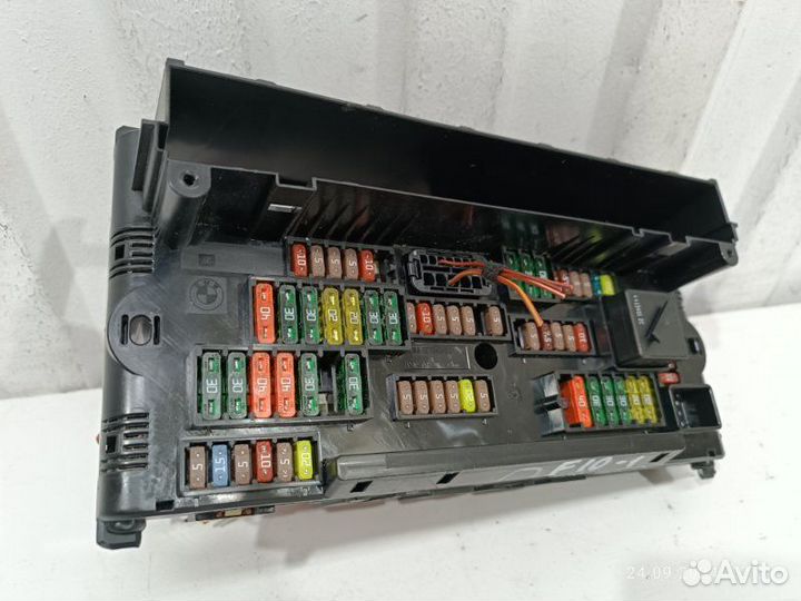 Блок предохранителей салонный Bmw 5-Series F10