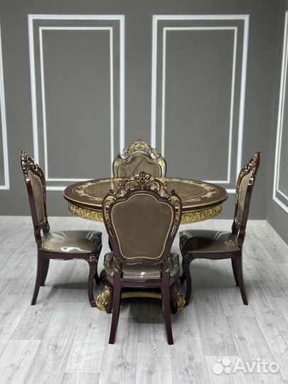 Стол и Стулья