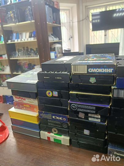 Видеокассеты 77шт