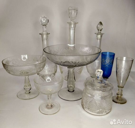 Старинное резное стекло 9 предметов
