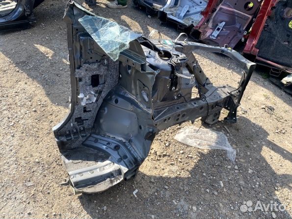 Тойота рав 4 четверть передняя левая