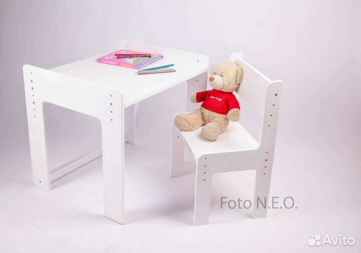 Детский столик и стул
