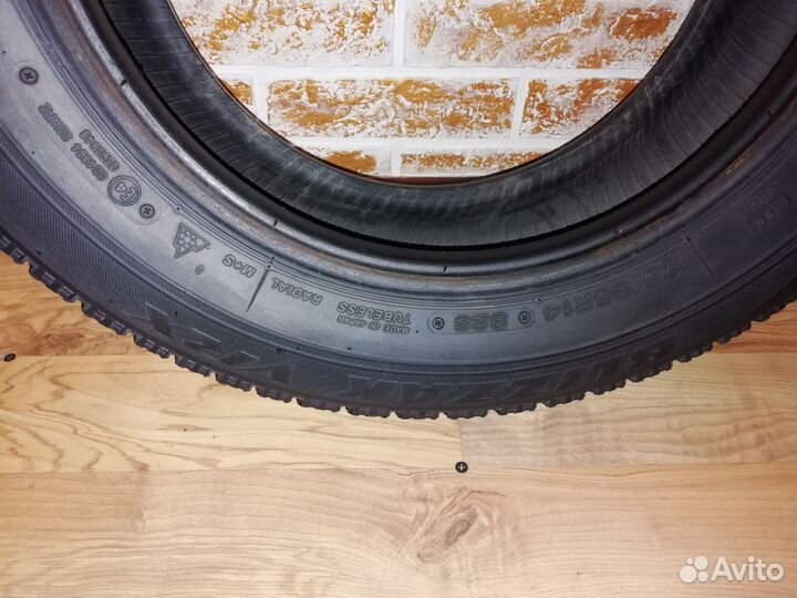 Bridgestone Blizzak VRX 175/65 R14 82S