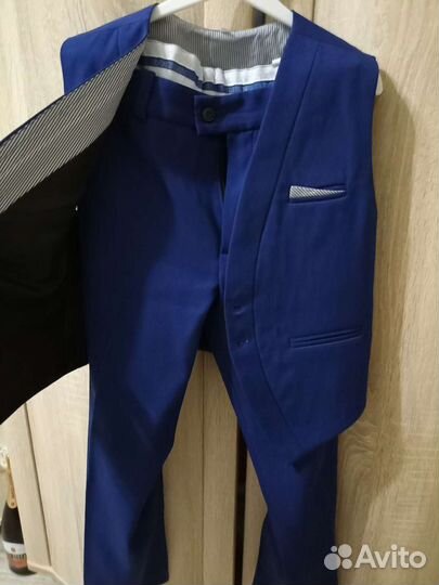 Костюм (жилетка+брюки) 9-10 лет