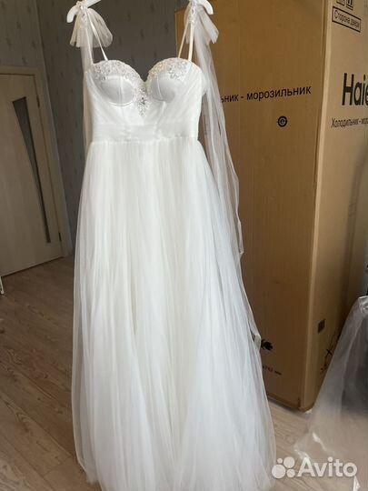 Свадебное платье