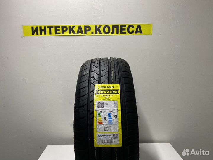 Sonix Prime UHP 08 235/50 R18 97V