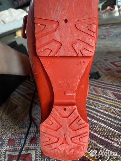 Горнолыжные ботинки atomic