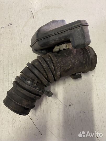 Резонатор воздушного фильтра Toyota Carina E