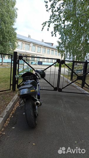Suzuki gsxr 600 srad