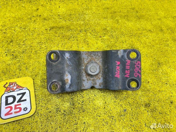 Подушка коробки передач передняя Toyota Land