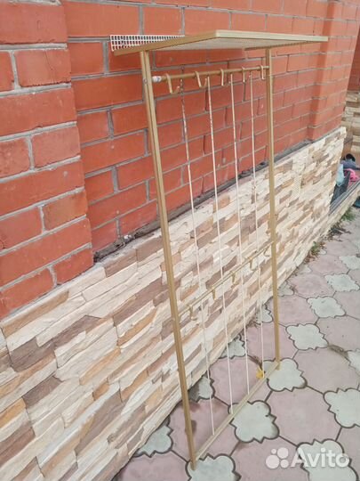 Вешалка в прихожую