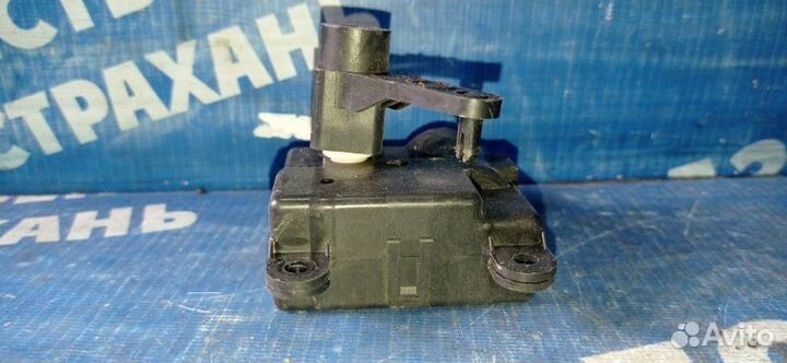 Моторчик заслонок отопителя Nissan Teana J32 седан