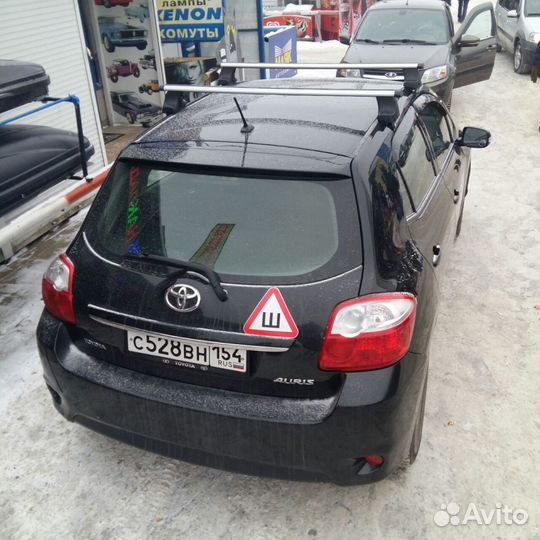 Багажник на Тойоту Аурис 