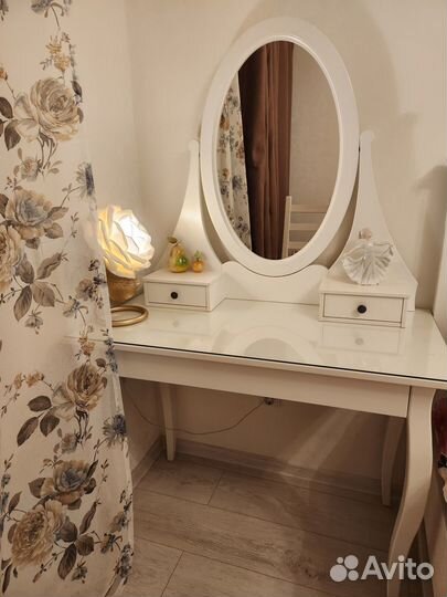 Продам туалетный стол от Икеа