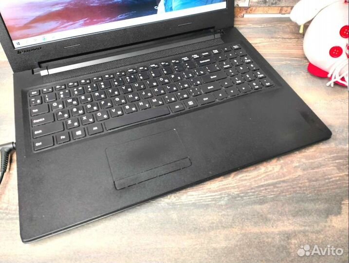 Ноутбук на i3-5005u/ GT 920M/ RAM 4/ SSD 128