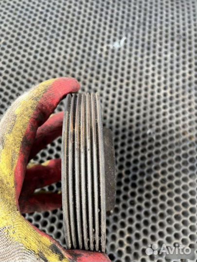 Шкив коленвала Ford Focus 1.8 zetec 1998-2004