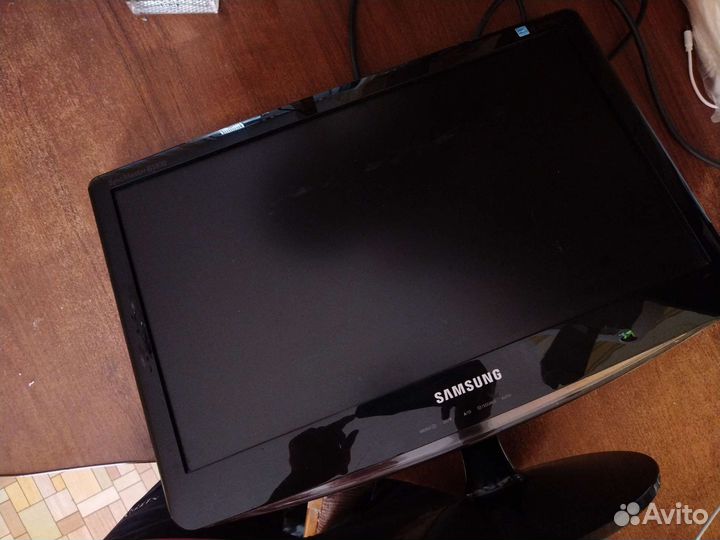 Монитор Samsung syncmaster b1930