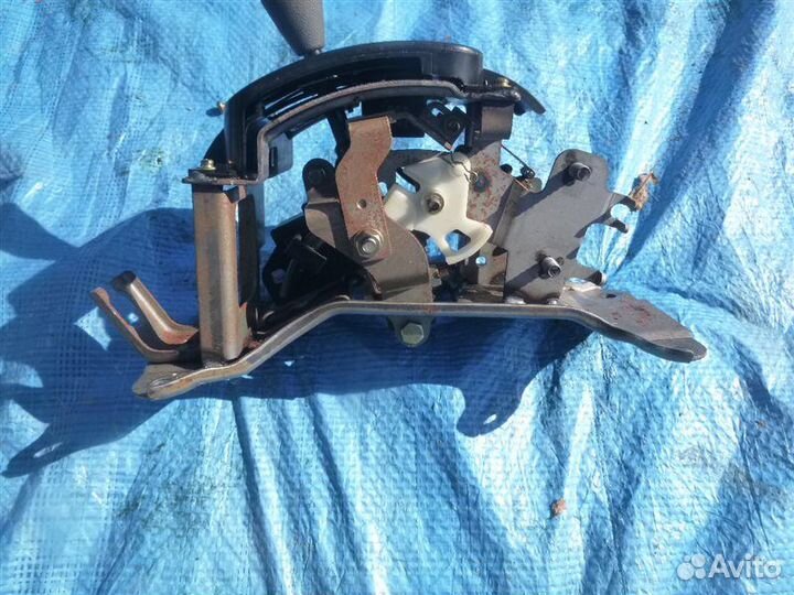 Селектор АКПП Mitsubishi Challenger K99 6G74 2000