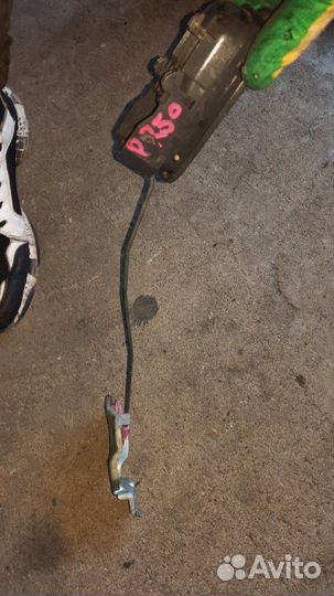 Ручка двери внутренняя левая Nissan Terrano PR50