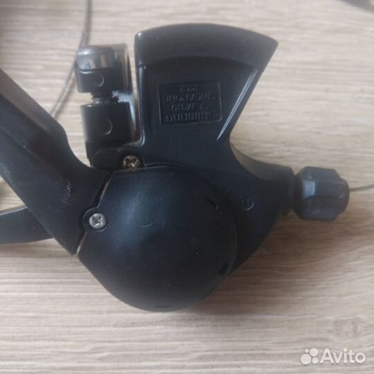 Передний переключатель shimano altus + манетка
