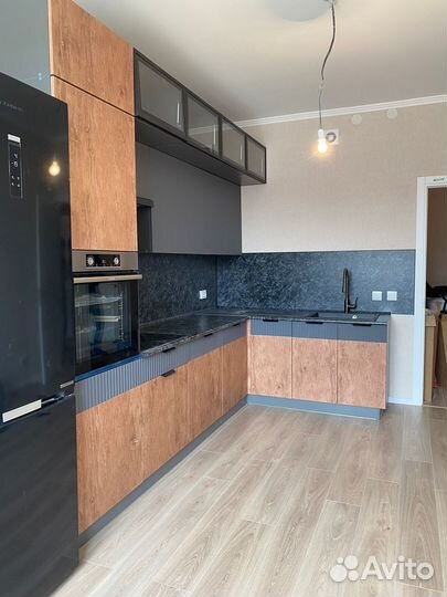 Кухня угловая новая 3.0 на 1.8 м