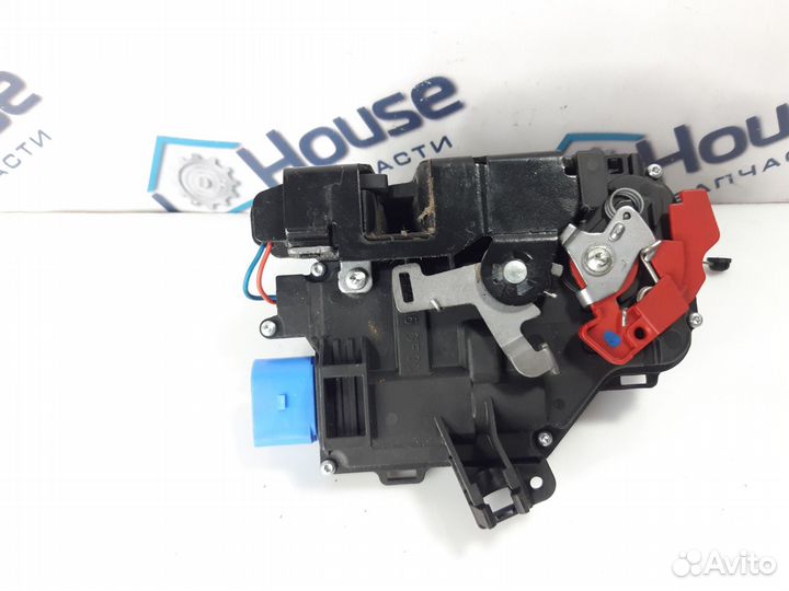 Замок двери задний левый Volkswagen Golf 6 1.4 TSI